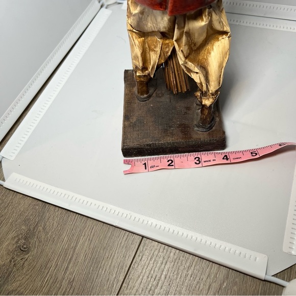 Vintage Mexican Paper Mache Figure 14” Farmer Holding Woven Broom Folk Art - Picture 5 of 6